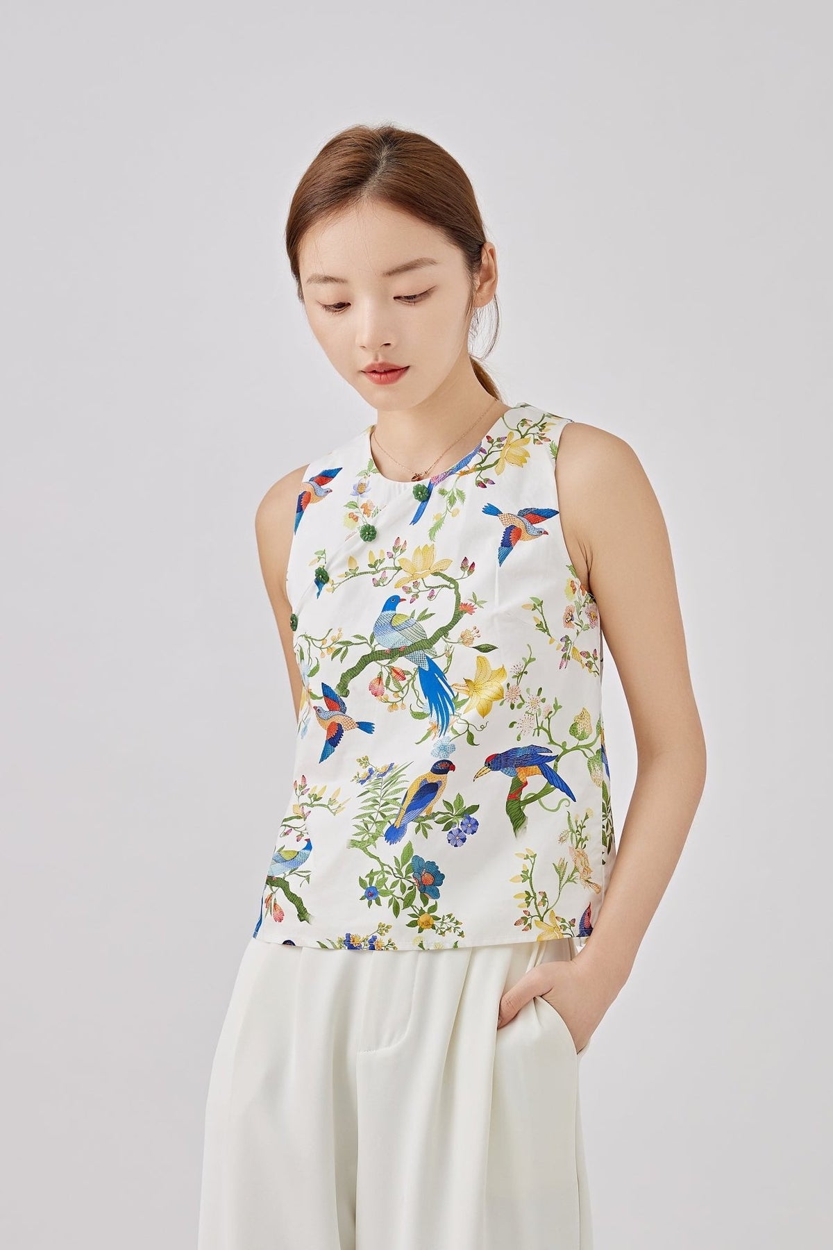 Spring Garden Ladies Sleeveless Cheongsam Top