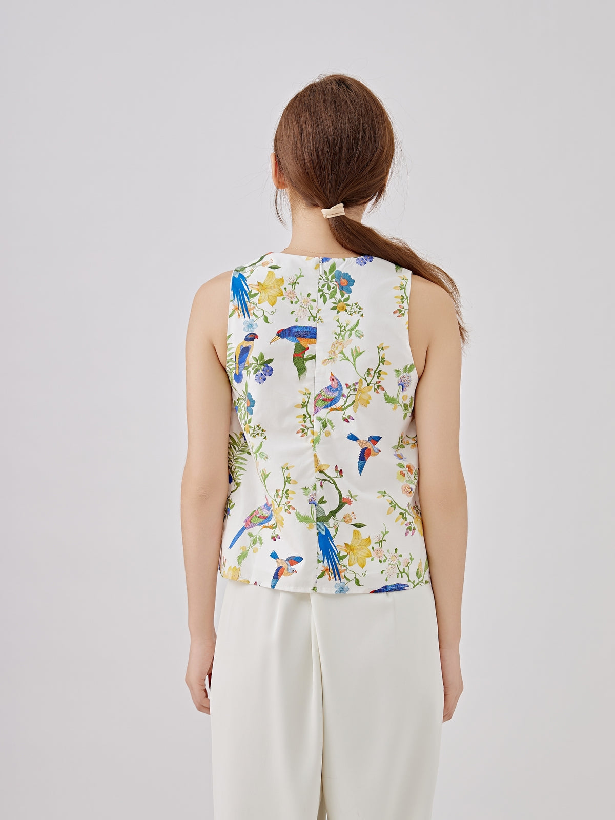 Spring Garden Ladies Sleeveless Cheongsam Top